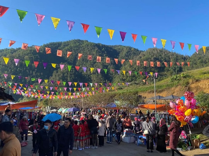 Tà Mung Lai Châu có chợ phiên Nậm Pắt