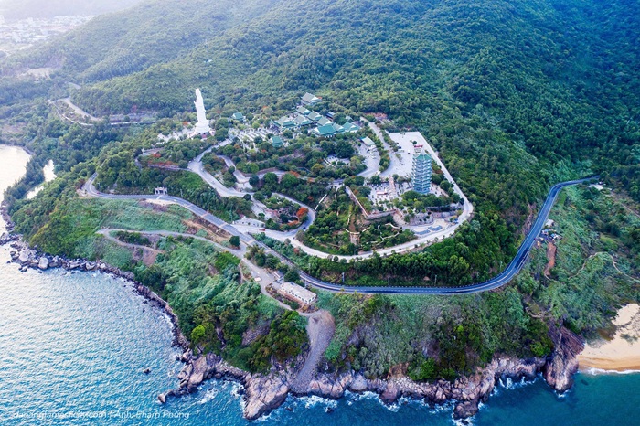 Viếng thăm một điểm du lịch miền Trung cho người lớn tuổi là chùa Linh Ứng Sơn Trà - Ảnh: Danangfantasticity