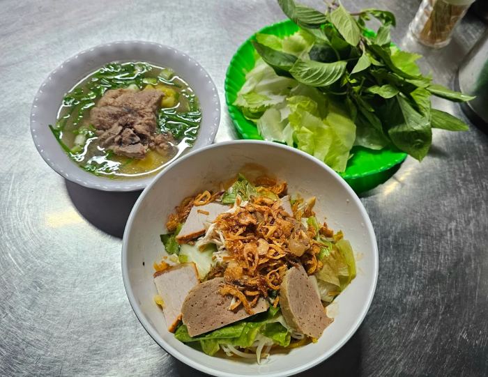 quán hủ tiếu ngon ở Đà Lạt hủ tiếu Hoàng Hải
