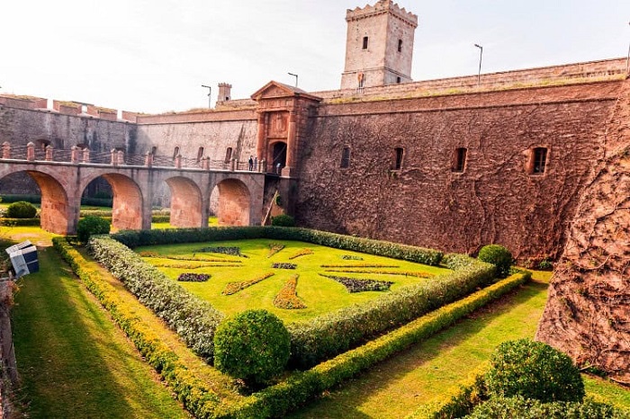 Khám phá lâu đài Montjuic Tây Ban Nha 
