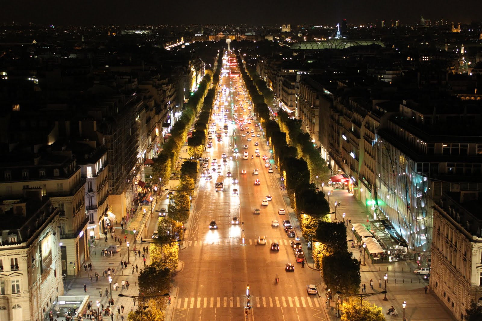 Kết quả hình ảnh cho đại lộ Champs Elysées