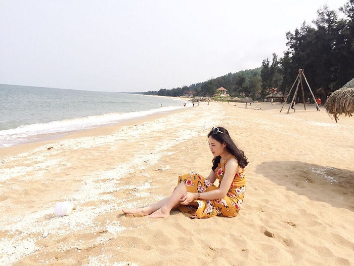 Thach Hai Beach: Beautiful pristine beach like paradise in Ha Tinh