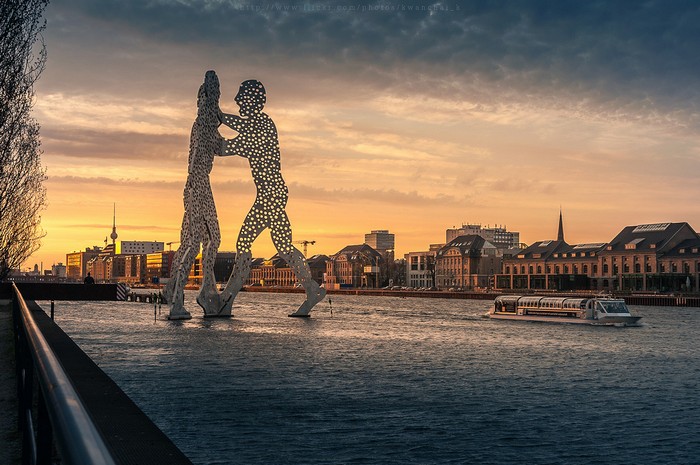 chuyen-du-lich-kham-pha-berlin-bang-xe-dap-2