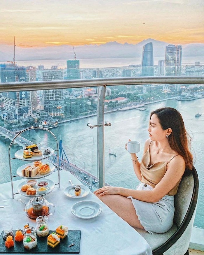 Combo Đà Nẵng 3N2Đ nghỉ Vinpearl Condotel Riverfront 5*, bay VNA chỉ từ 4tr6