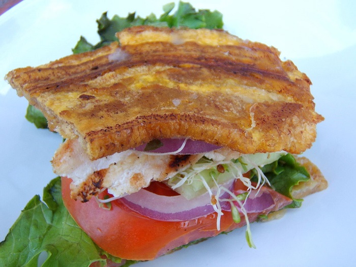 Bánh Jibarito -  món ăn nổi tiếng ở Chicago bạn không nên bỏ qua