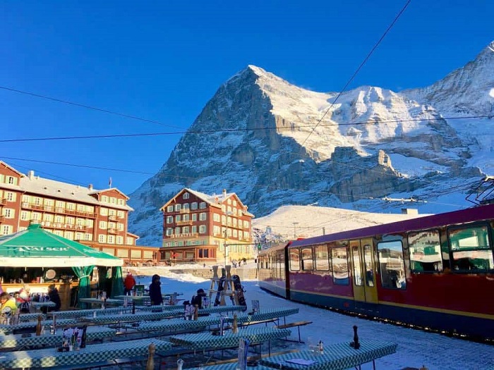 Ga đường sắt ở Jungfrau - tuyến đường sắt đẹp nhất Thụy Sĩ