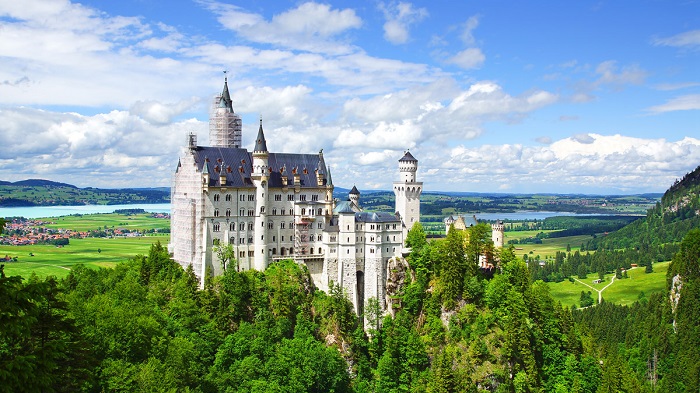 Lâu đài Neuschwanstein - Kỳ quan kiến ​​trúc hàng đầu của châu Âu