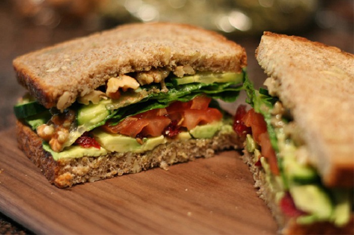 Sandwich thịt bò Ý -  món ăn nổi tiếng ở Chicago bạn không nên bỏ qua