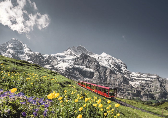 Tuyến đường sắt đến đỉnh Jungfrau - tuyến đường sắt đẹp nhất Thụy Sĩ