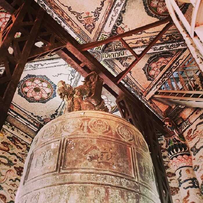 chùa Linh Phước Đà Lạt - chuông trong tháp chuông