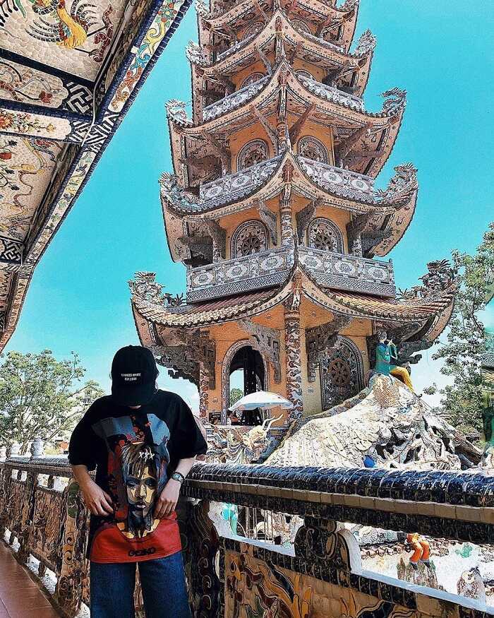 chùa Linh Phước Đà Lạt - tháp chuông