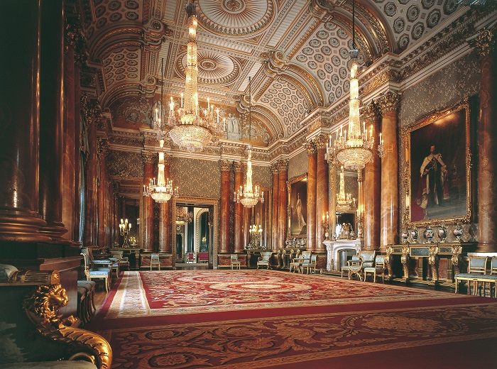 Cung điện Buckingham - bên trong cung điện
