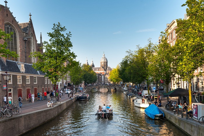 Kênh đào ở Amsterdam Hà Lan: lãng mạn mê hoặc lòng người
