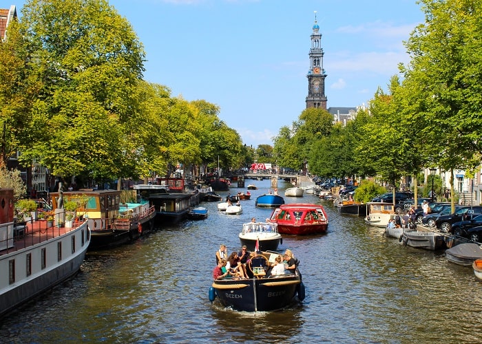 kênh đào ở Amsterdam nổi tiếng
