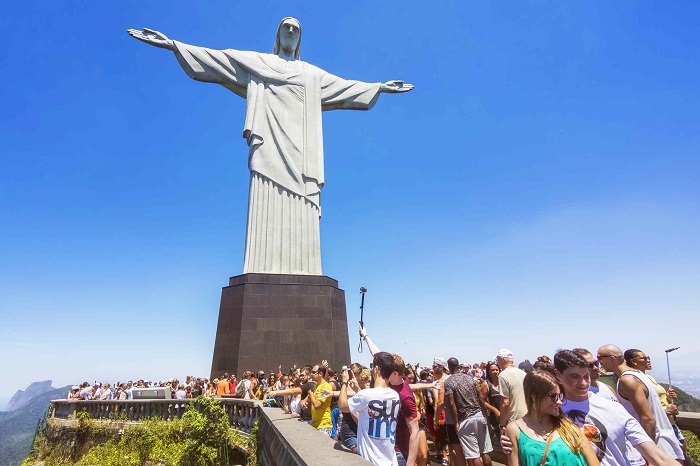 Ghé thăm tượng Chúa Cứu Thế Brazil – biểu tượng của xứ sở samba