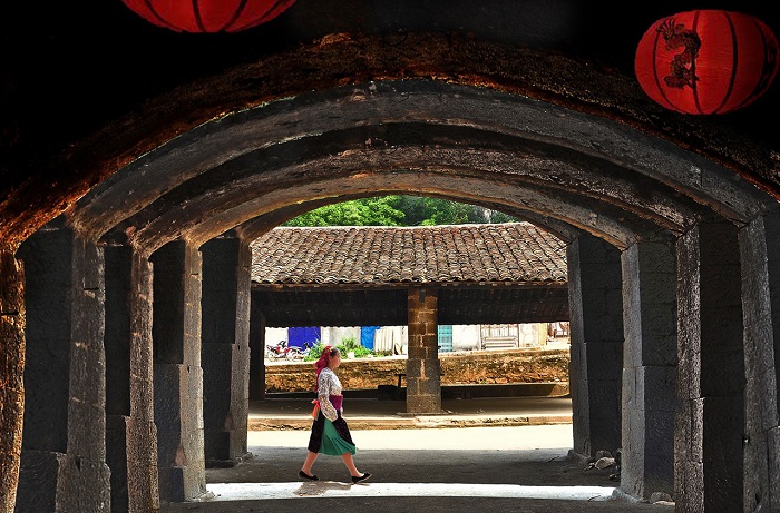Đến khu phố cổ Đồng Văn Hà Giang  lạc vào thế giới cổ của cao nguyên Đông Bắc 