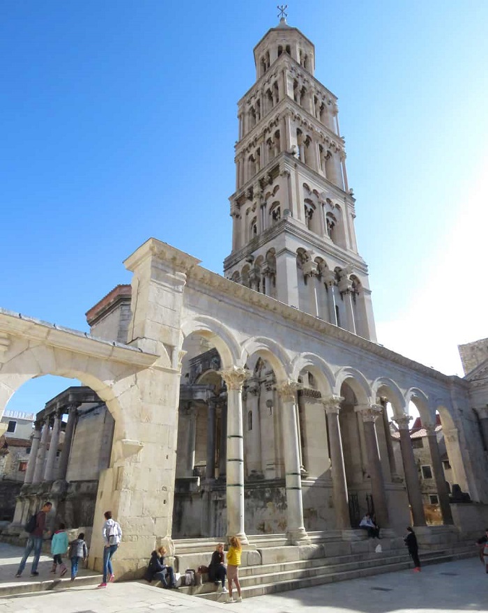 Tháp chuông -  Cung điện Diocletian Croatia