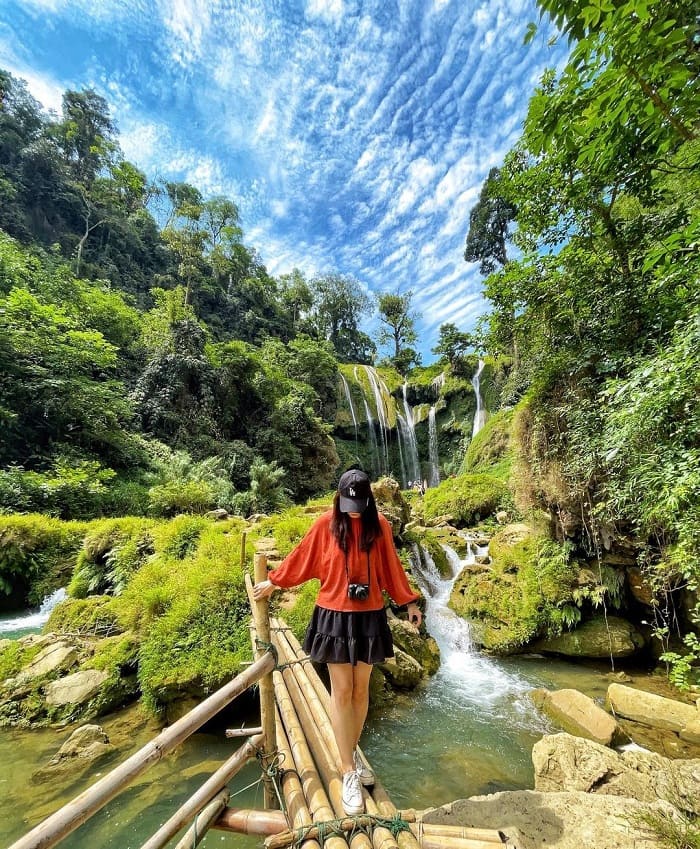 Fairy Waterfall - one of the beautiful waterfalls in Moc Chau