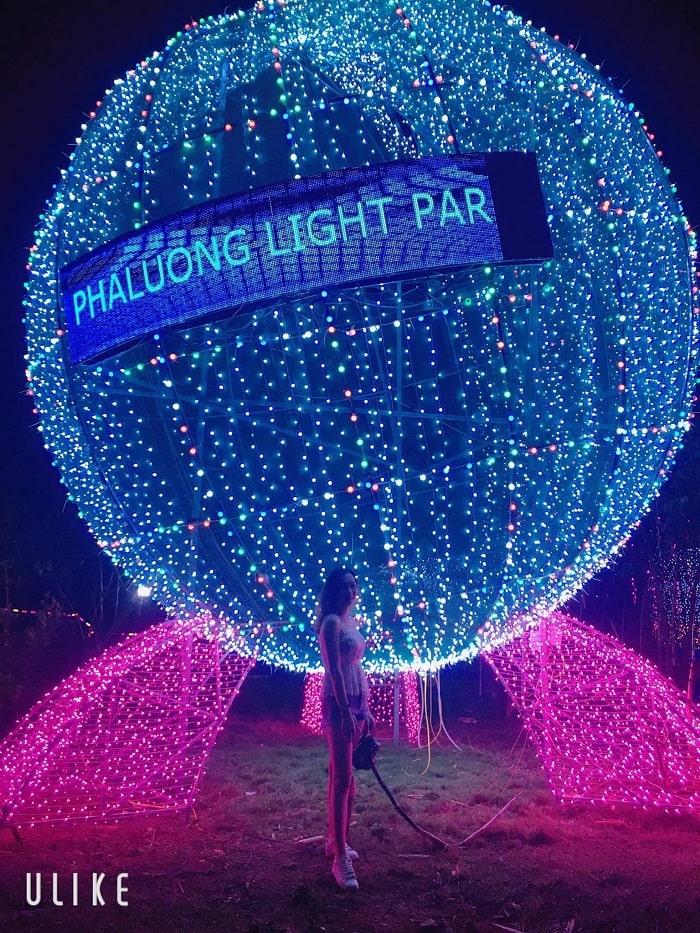 Góc check - in được yêu thích nhất tại công viên ánh sáng Pha Luông