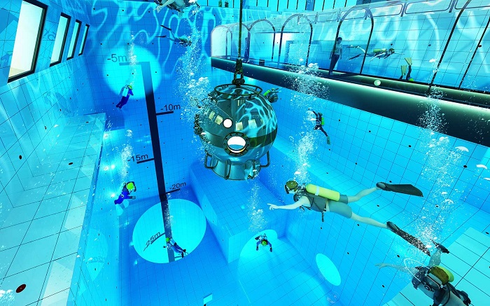 Hoàn chỉnh với hệ thống ánh sáng xung quanh - Hồ bơi sâu nhất thế giới
