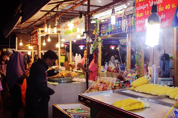 Chợ Naka - Địa điểm ăn vặt ở Phuket