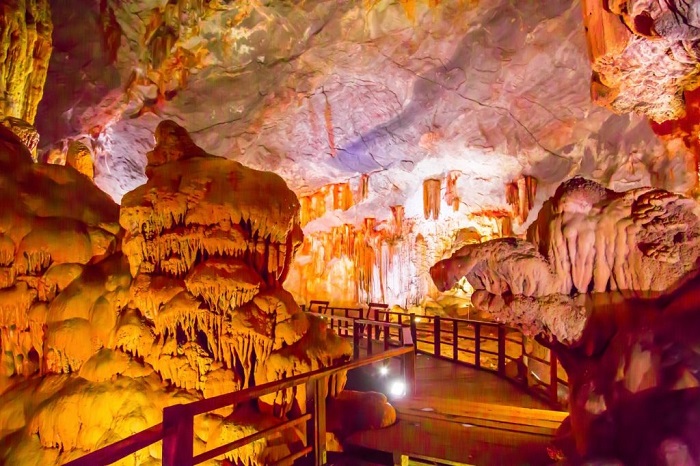 Drum Cave and Trinh Nu Cave - Thien Cung Cave