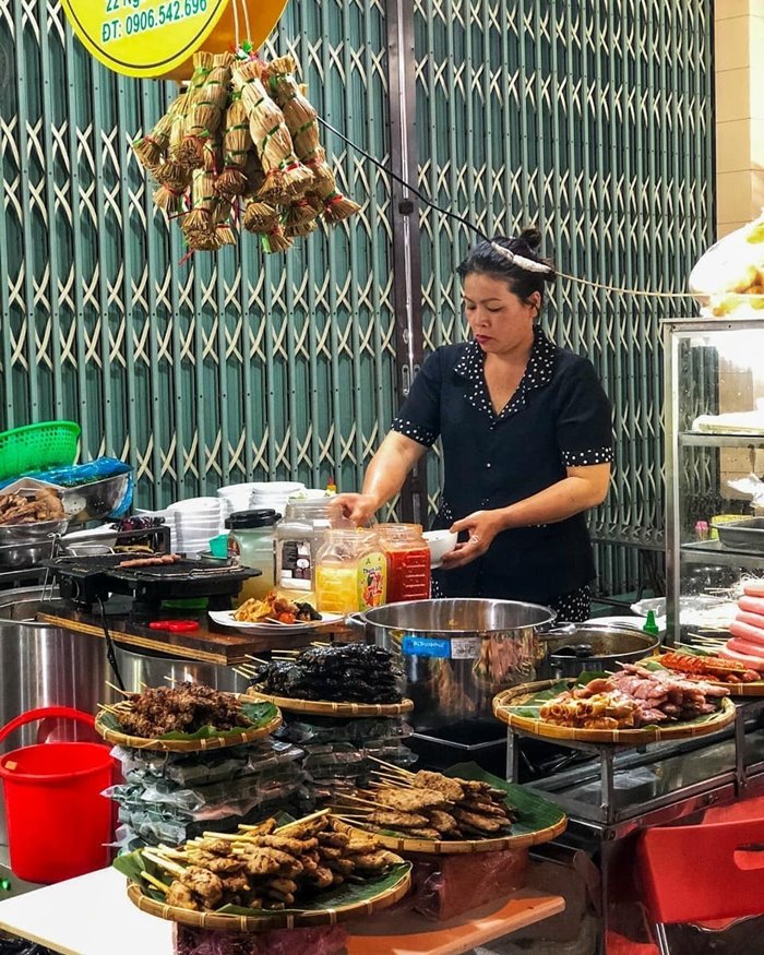 Phố ẩm thực Lê Văn Sở  địa chỉ ăn uống bình dân ở Quy Nhơn 