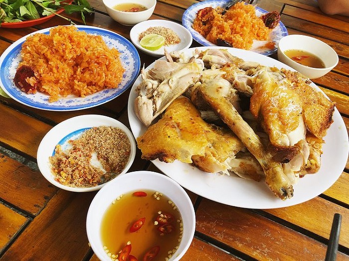 Cheap and delicious snacks in Binh Duong - Cay Bang Grilled Chicken Restaurant