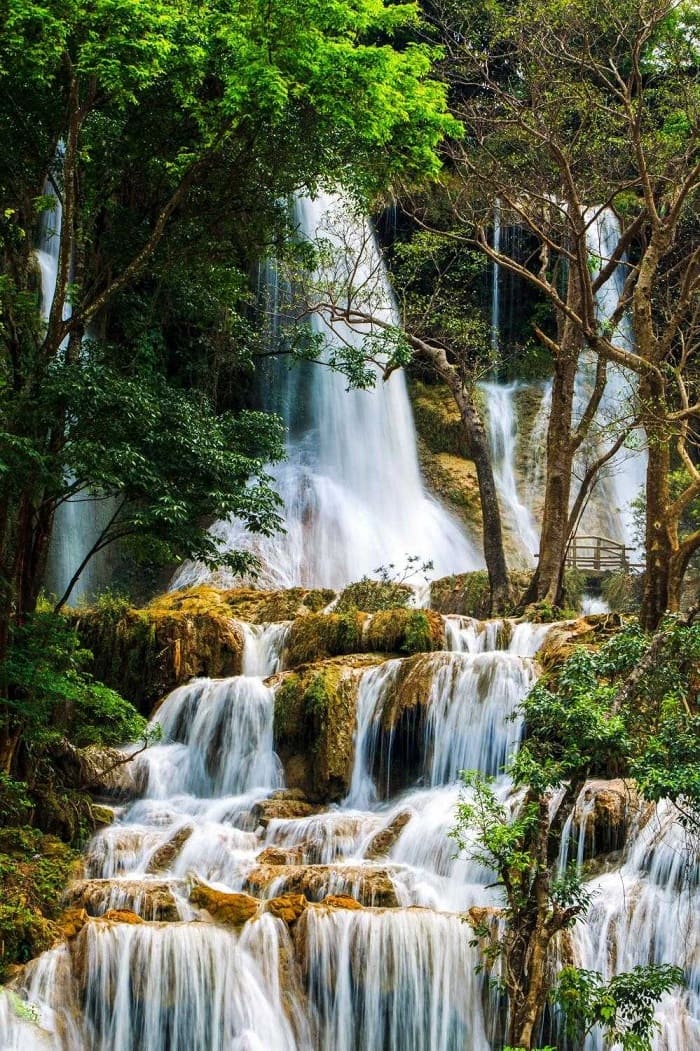 Dai Yem Waterfall - one of the beautiful waterfalls in Moc Chau 