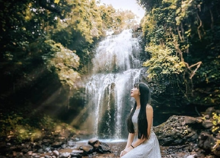 Beautiful waterfalls in Binh Phuoc - Mo waterfall live virtual