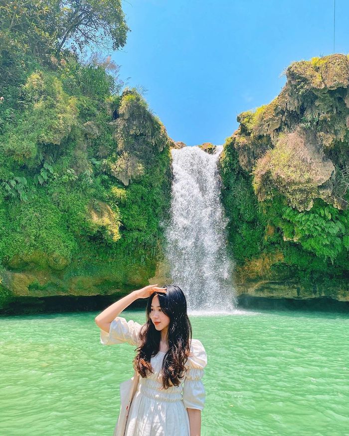 The enchanting beauty at Chieng Khoa Moc Chau waterfall