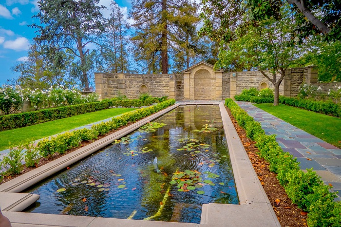 Khuôn viên bên trong lâu đài Greystone Mansion - Du lịch Beverly Hills