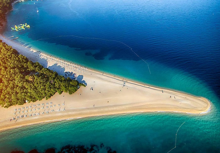 Giới thiệu về bãi biển Zlatni Rat Croatia