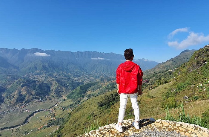 Sapa Stone Cave is a beautiful place to hunt for clouds