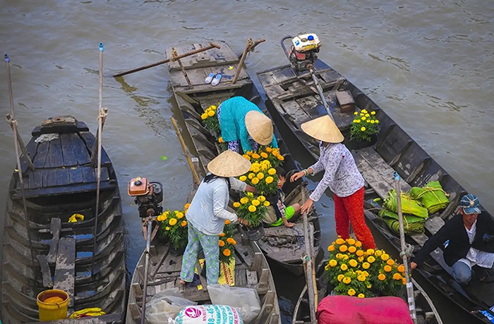 Top 5 điểm check in ở Vĩnh Long - Cảnh mua bán hoa