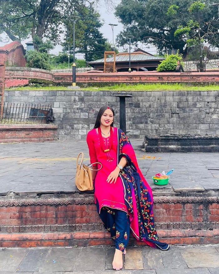 Giá vé và giờ mở cửa vào tham quan đền Pashupatinath Nepal