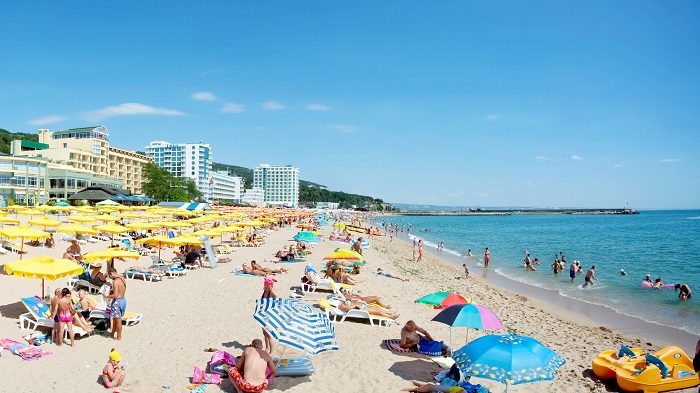 Du lịch Varna Bulgaria không thể quên đến bãi biển Golden Sands
