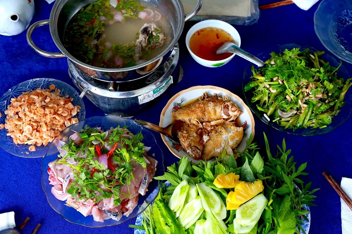 Thưởng thức các món ăn đậm chất miền Tây tại homestay Tư Cát Linh