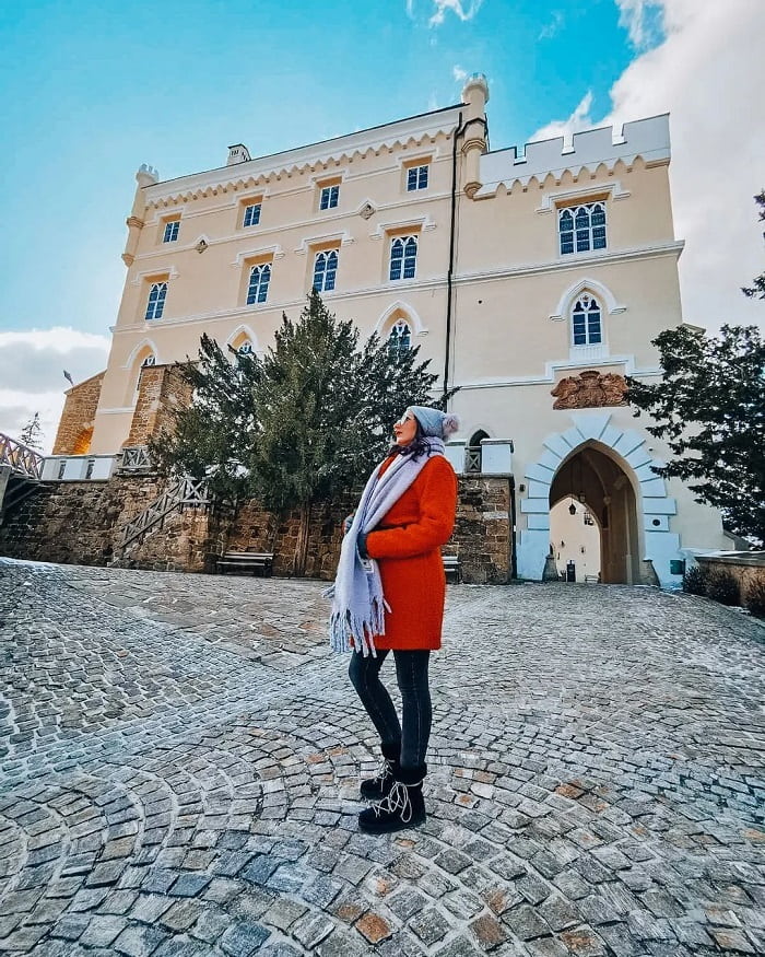 Giá vé và giờ tham quan của lâu đài Trakoscan Croatia