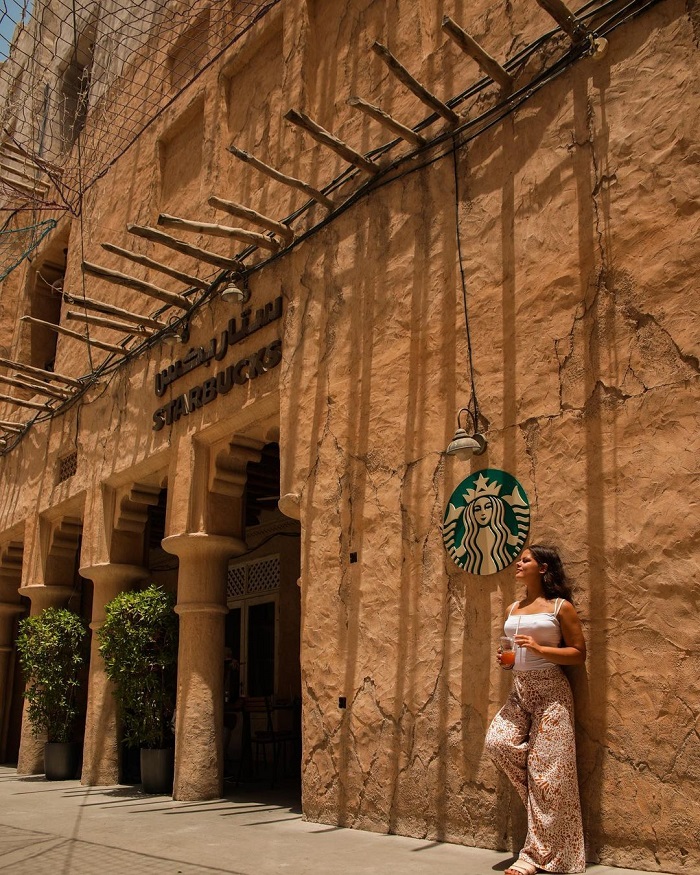 Starbucks Dubai nổi tiếng ở Al Seef - những quán cà phê đẹp ở Dubai