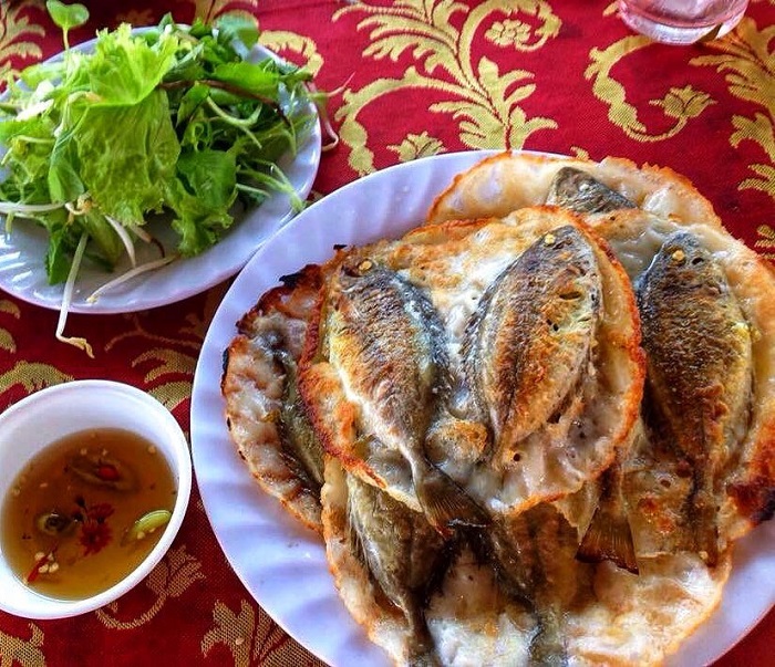 bánh xèo cá kình là một trong những món bánh xèo ngon của Việt Nam 