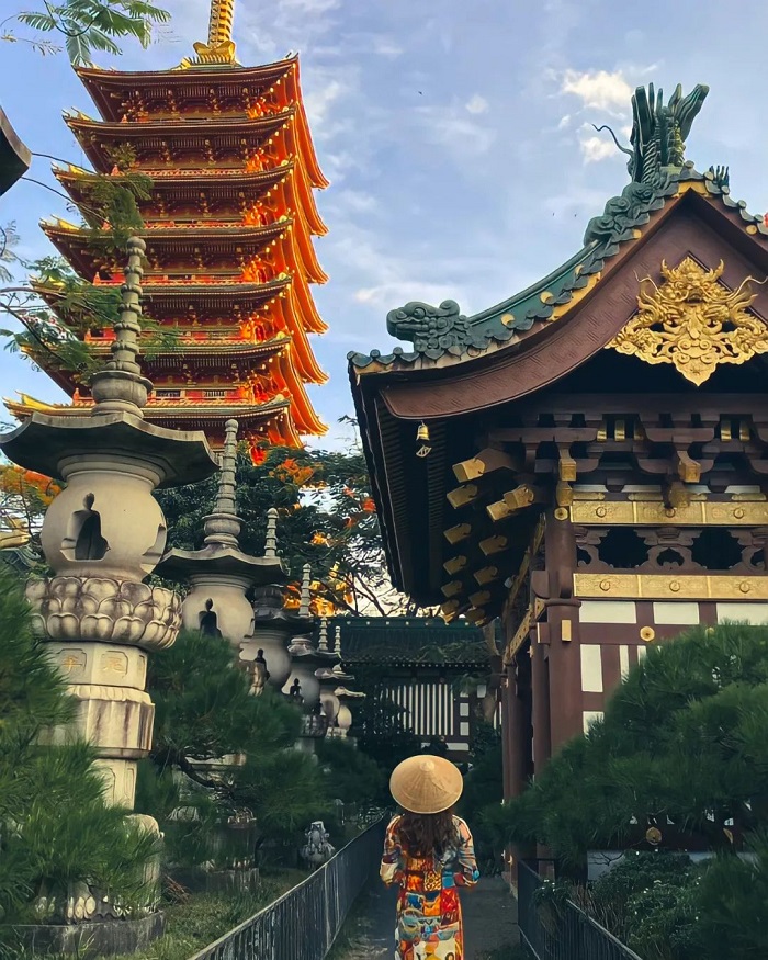 Chùa Minh Thành là một trong những ngôi chùa kiến trúc Nhật Bản ở Việt Nam