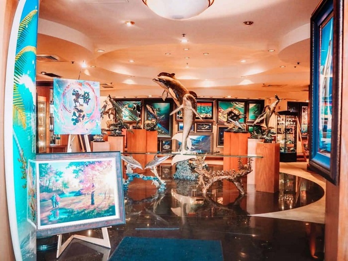 Phòng trưng bày Wyland - du lịch Disney Boardwalk