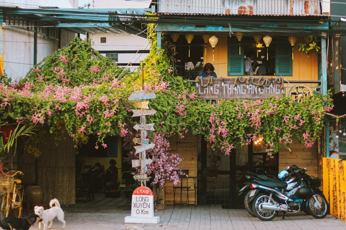 Lang Thang An Giang là quán cà phê ở Long Xuyên vô cùng nổi tiếng