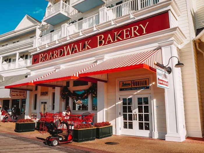 Tiệm bánh Boardwalk Bakery - du lịch Disney Boardwalk