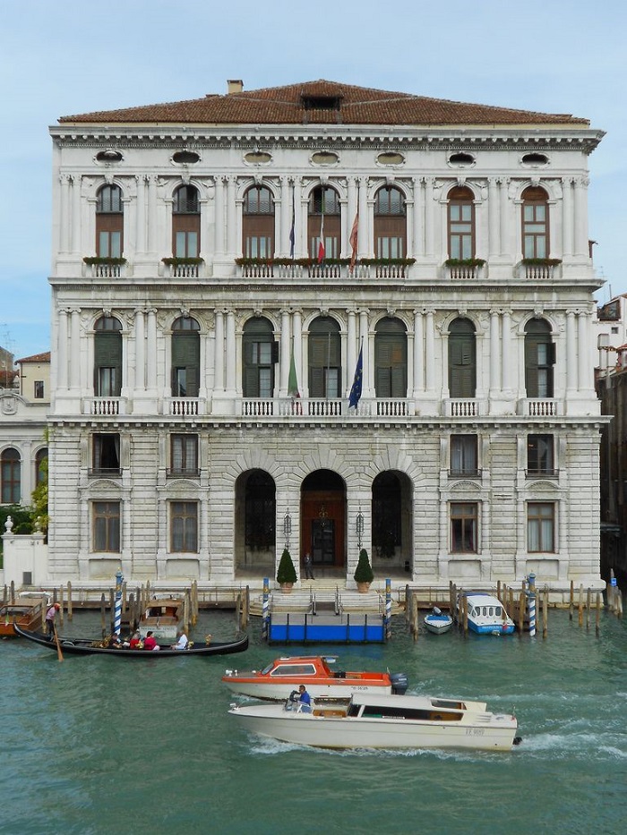 Cung điện của Ca 'Grande - kênh đào Grand Venice