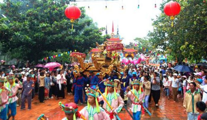 về lễ hội làng Chuồn 