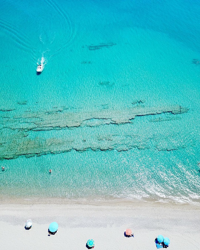Bãi biển xanh màu ngọc ở đảo Halkidiki - du lịch Halkidiki