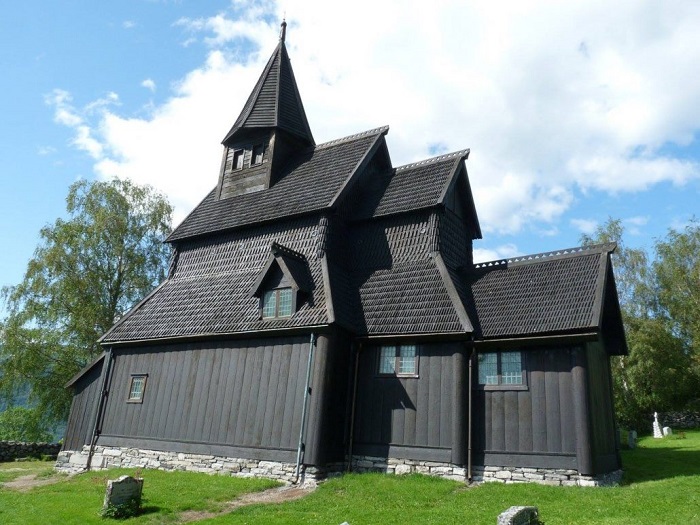 Na Uy là nơi có nhiều địa điểm mê hoặc - Nhà thờ gỗ Urnes
