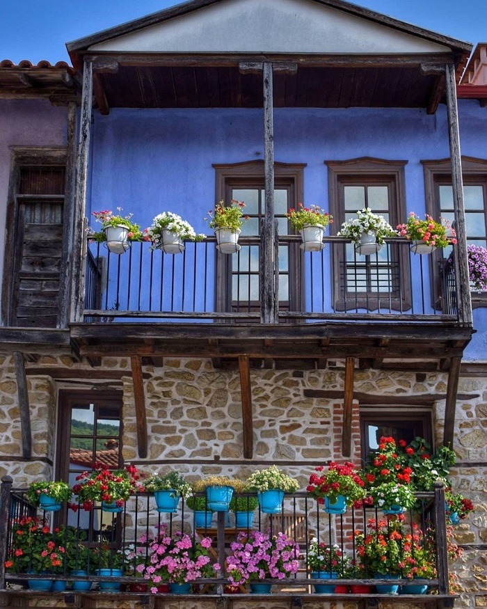 Những ngôi nhà truyền thống của làng Arnea - du lịch Halkidiki